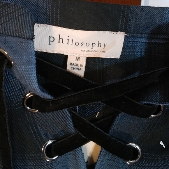 Philosophy Boho Long Bishop Sleeves Black Blue Plaid Top Blouse Size M Front Tie - Picture 3 of 12